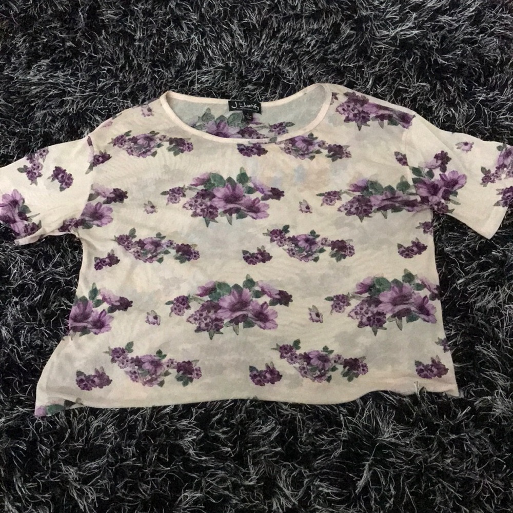 Free flowing see through top